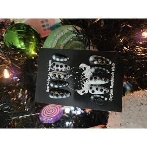 Abstract almond press on nails custom made